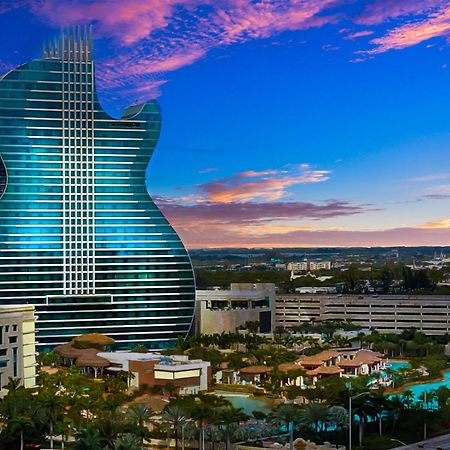 Young Circle & Hollywood Blvd Posh Studio Suite 외부 사진