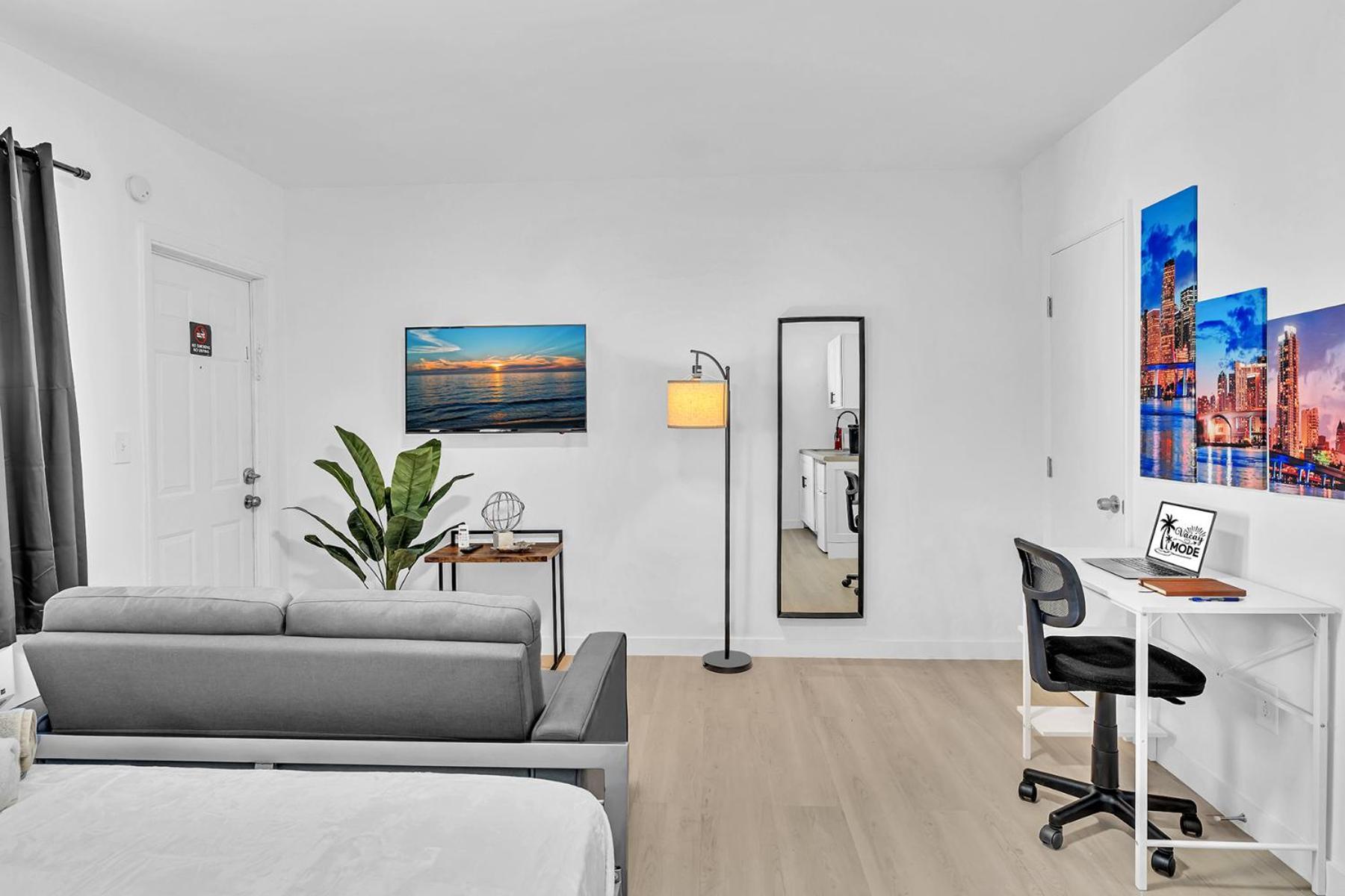 Young Circle & Hollywood Blvd Posh Studio Suite 외부 사진