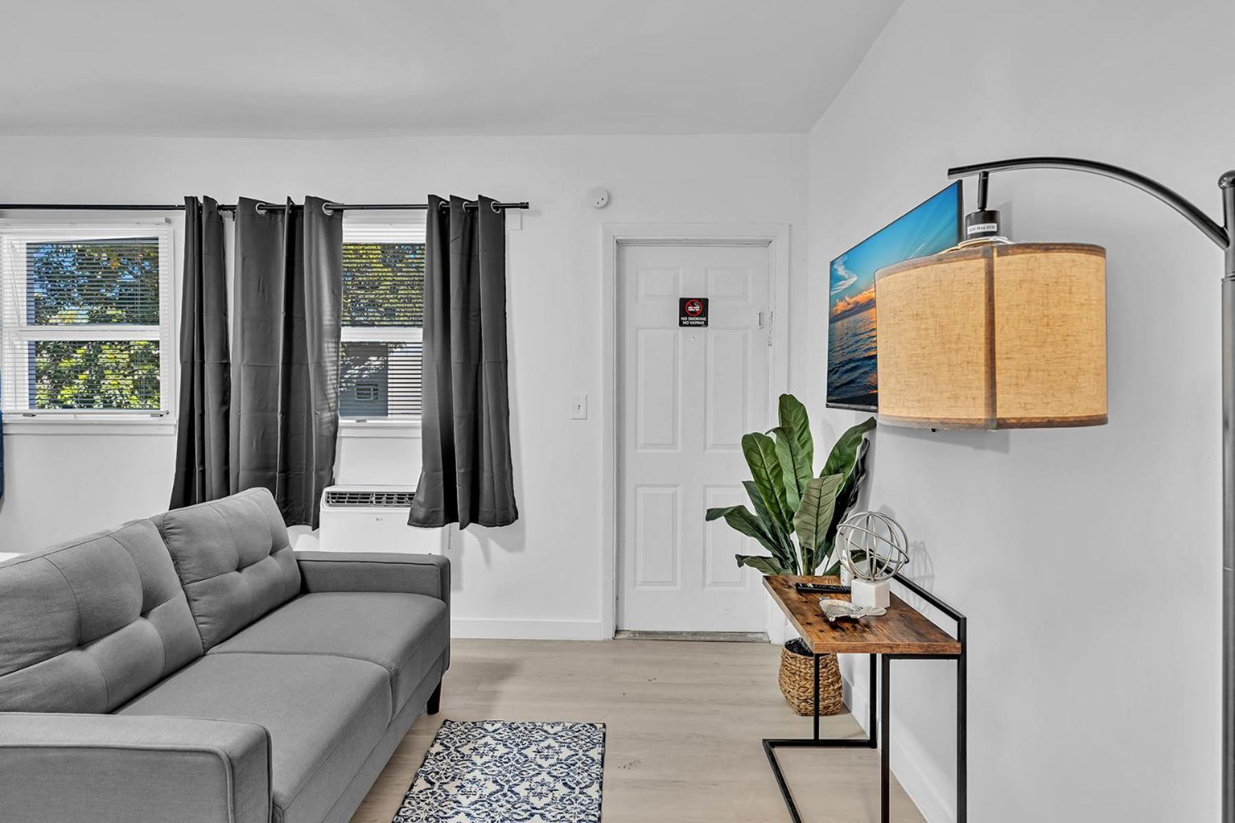 Young Circle & Hollywood Blvd Posh Studio Suite 외부 사진